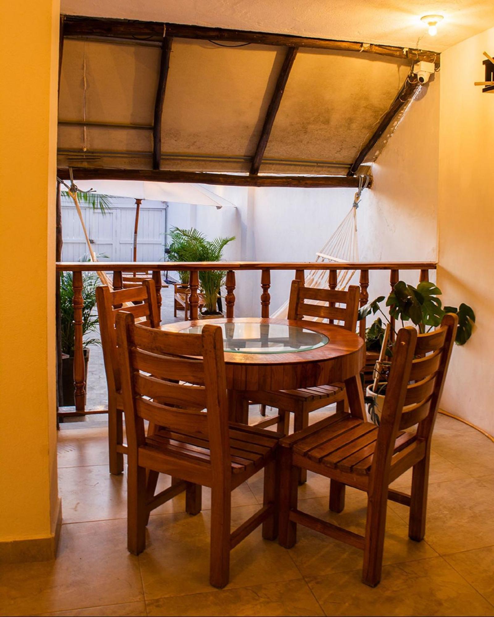 Pensión Hb7 Quadruple With Shared Bathroom