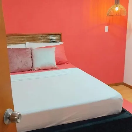 Pensión Hb7 Quadruple With Shared Bathroom *